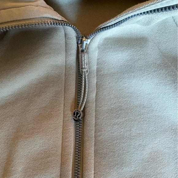 Lululemon Scuba Full-Zip Cropped Hoodie - Picture 5 of 6